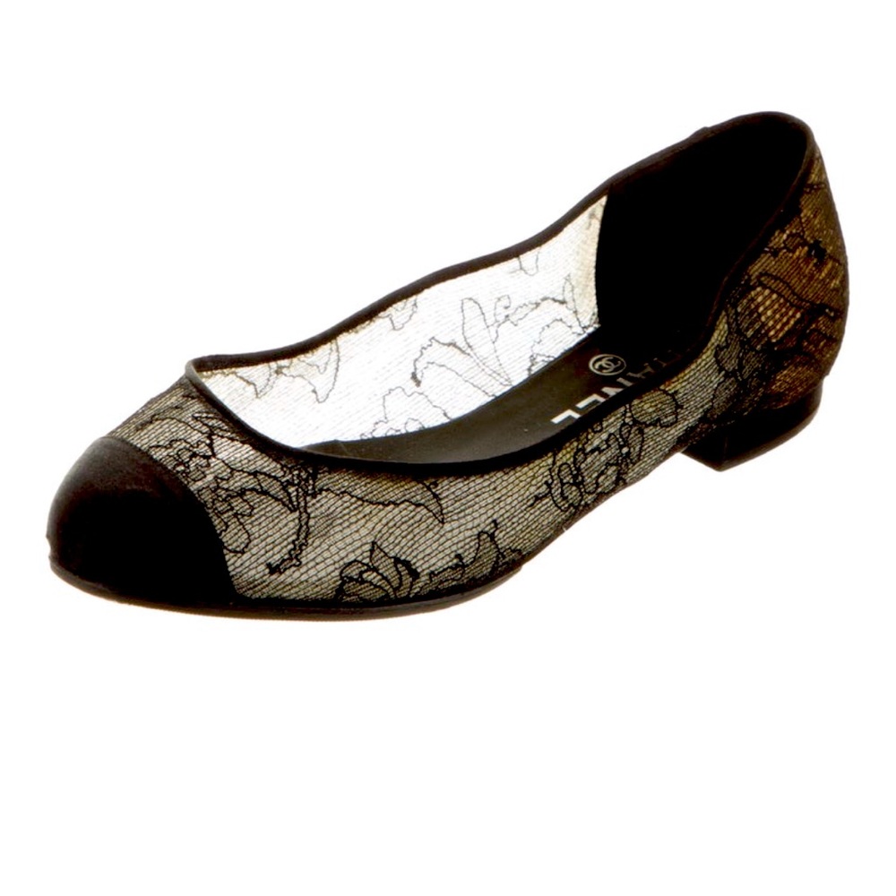 CHANEL black lace ballet flats - Picture 2 of 3